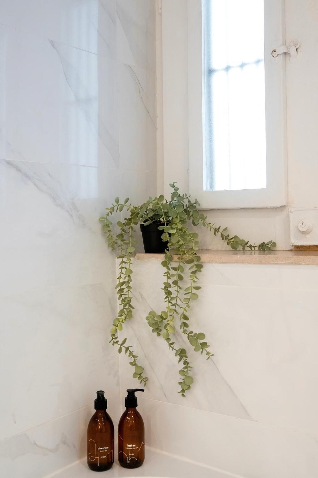 Chic 1bed Retreat In Bairro Alto Lissabon