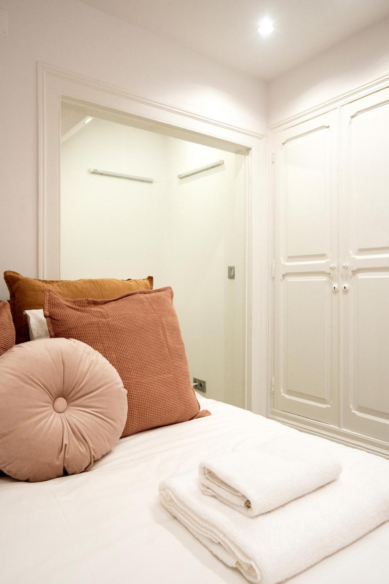 Chic 1bed Retreat In Bairro Alto * Lissabon